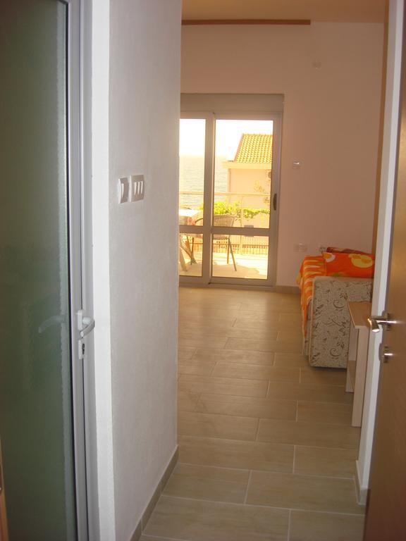 Apartment Sorelle Utjeha Rum bild